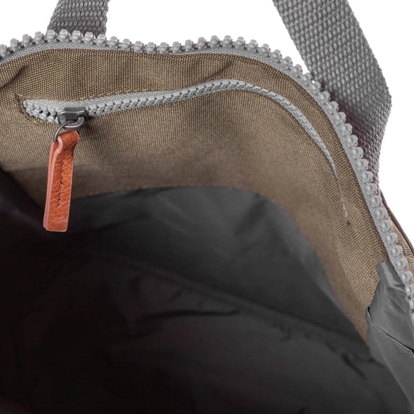 ROKA London Finchley A Large Recycled Canvas Backpack - Moss