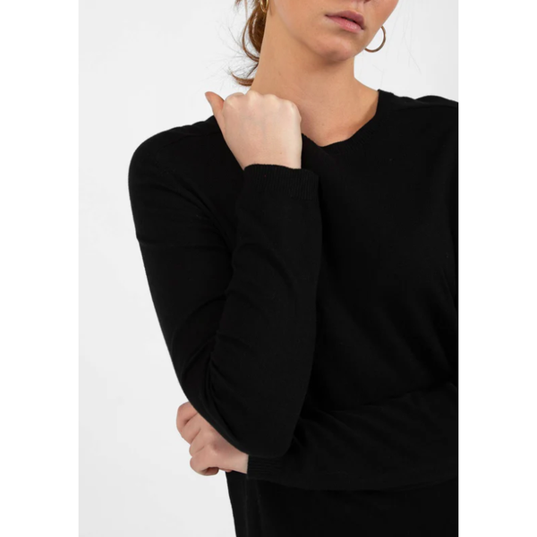 Long Sleeve T-Shirt - Black